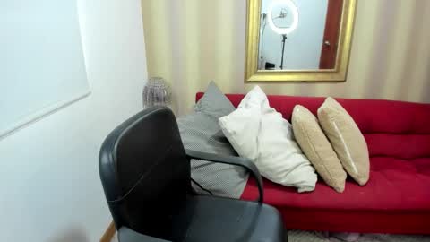 Snapshot of nicolettcolin chatting on November 2025 05:13:02 PM Nicolettcolin online show from November 2025 05:13:02 PM