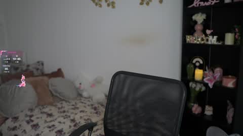 nicolette__shea_ online show from December 2024 03:15:02 PM