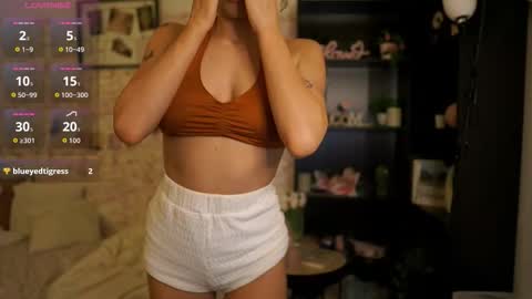 nicolette__shea_ online show from October 2025 08:01:01 AM