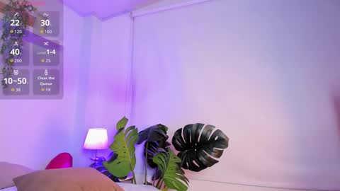 nicolle_evanss_ online show from March 2026 08:26:33 AM