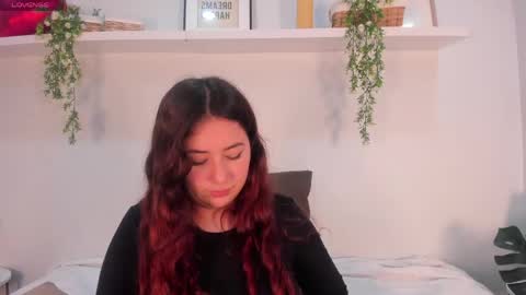 Snapshot of nicolle_evanss_ chatting on June 2026 06:07:02 AM nicolle_evanss_ online show from June 2026 06:07:02 AM