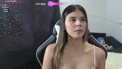 Nicolle online show from January 2025 01:32:01 AM