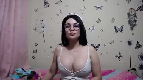 nicolle_sky online show from March 2026 08:53:01 AM