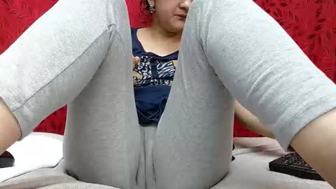 Snapshot of nicolleowens chatting on November 2025 09:35:02 PM NICOLLE online show from November 2025 09:35:02 PM