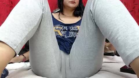 NICOLLE online show from April 2026 09:12:01 PM