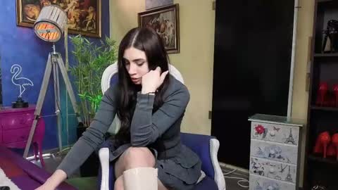 Nicolle online show from March 2025 07:10:01 AM