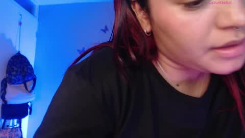 Nicolle Miley online show from April 2026 11:43:02 PM