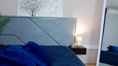 NicolRos online show from October 2025 11:57:02 AM