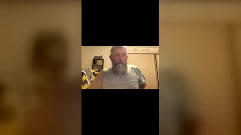 nightmoves1970 online show from April 2026 02:58:02 AM