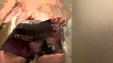 Snapshot of nightwin69 chatting on October 2025 05:35:02 AM nightwin69 online show from October 2025 05:35:02 AM