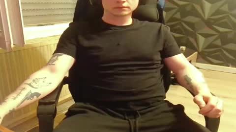 niglo620 online show from April 2026 06:12:01 PM