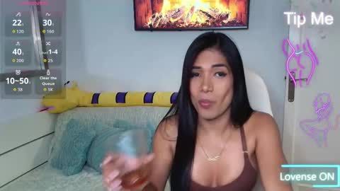 Snapshot of niickylovee chatting on April 2026 08:11:02 PM Nicolle Bustamante online show from April 2026 08:11:02 PM