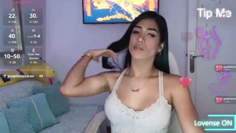 Snapshot of niickylovee chatting on May 2026 09:20:02 PM Nicolle Bustamante online show from May 2026 09:20:02 PM