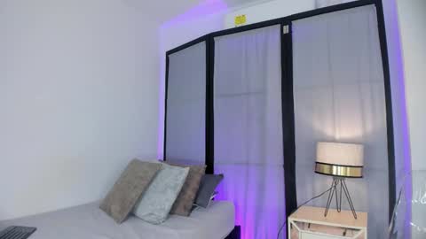 Niicole online show from January 2026 07:05:02 PM