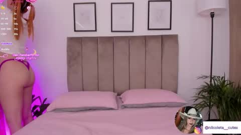 Niicoleta  online show from November 2025 07:46:02 PM