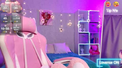 Snapshot of niicolle18 chatting on January 2025 03:35:01 PM Nicole online show from January 2025 03:35:01 PM