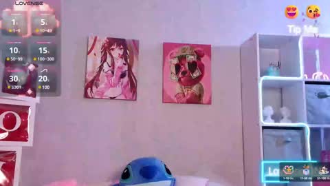 Snapshot of niicolle18 chatting on January 2025 03:04:02 PM Nicole online show from January 2025 03:04:02 PM