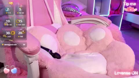 Snapshot of niicolle18 chatting on March 2025 02:54:01 PM Nicole online show from March 2025 02:54:01 PM