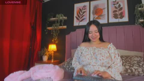 Niky online show from May 2026 12:33:02 PM