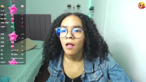 Snapshot of niina_lovee_ chatting on December 2024 02:06:01 PM online show from December 2024 02:06:01 PM