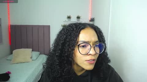 Snapshot of niina_lovee_ chatting on December 2024 01:34:02 PM online show from December 2024 01:34:02 PM