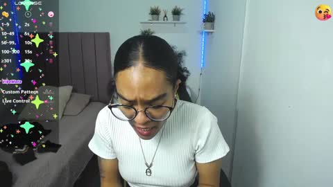 Snapshot of niina_lovee_ chatting on January 2025 04:54:02 PM online show from January 2025 04:54:02 PM