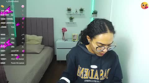 Snapshot of niina_lovee_ chatting on January 2025 02:11:01 PM online show from January 2025 02:11:01 PM