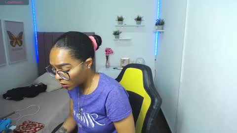 Snapshot of niina_lovee_ chatting on February 2025 06:09:02 PM online show from February 2025 06:09:02 PM
