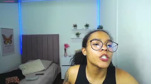 Snapshot of niina_lovee_ chatting on March 2025 07:28:02 PM online show from March 2025 07:28:02 PM