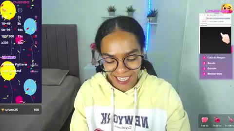 Snapshot of niina_lovee_ chatting on September 2025 03:12:01 PM online show from September 2025 03:12:01 PM