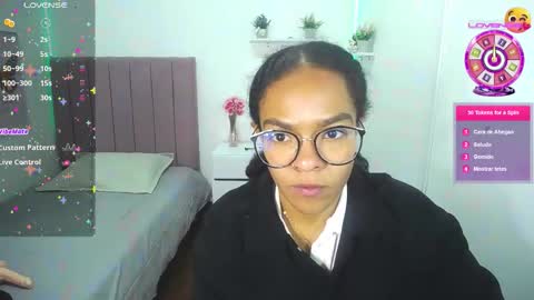 Snapshot of niina_lovee_ chatting on September 2025 01:34:02 PM online show from September 2025 01:34:02 PM