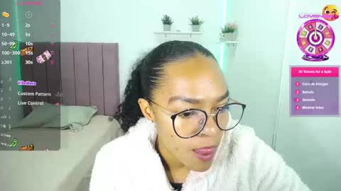 Snapshot of niina_lovee_ chatting on September 2025 02:51:02 PM online show from September 2025 02:51:02 PM