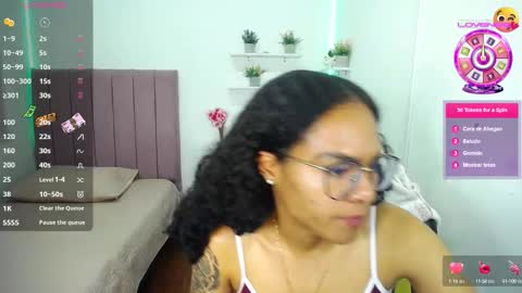 Snapshot of niina_lovee_ chatting on September 2025 06:00:01 PM online show from September 2025 06:00:01 PM
