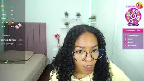 Snapshot of niina_lovee_ chatting on September 2025 03:05:01 PM online show from September 2025 03:05:01 PM