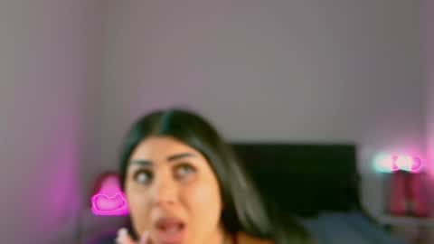 Niinarosee online show from December 2024 02:18:01 AM