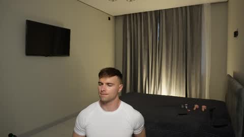 Nik online show from May 2026 04:35:01 PM