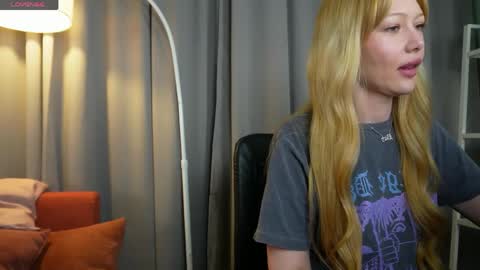 Snapshot of nika_dream_ chatting on May 2026 09:09:02 PM LIana online show from May 2026 09:09:02 PM