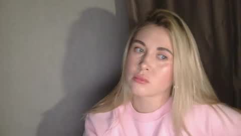 Snapshot of nika_flame chatting on January 2026 04:45:01 PM Nika online show from January 2026 04:45:01 PM