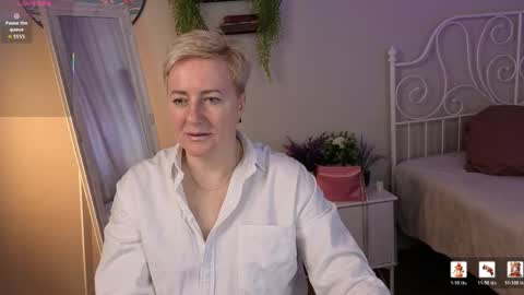 Snapshot of nika_smit chatting on May 2026 05:13:01 AM Nika online show from May 2026 05:13:01 AM