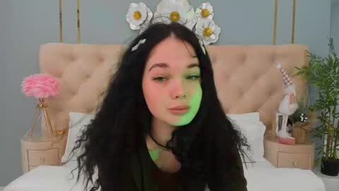 Snapshot of nikaflowers chatting on December 2024 06:34:01 AM Nika online show from December 2024 06:34:01 AM