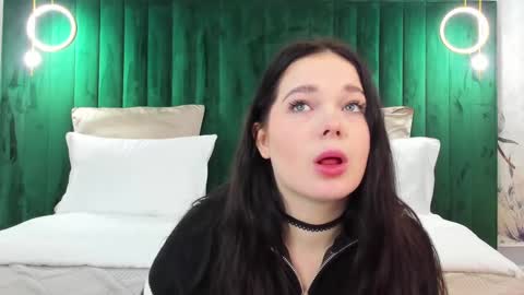 Snapshot of nikaflowers chatting on January 2025 08:25:02 AM Nika online show from January 2025 08:25:02 AM