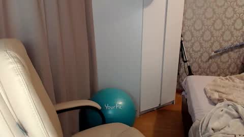 nikaking22 online show from December 2025 11:52:01 AM