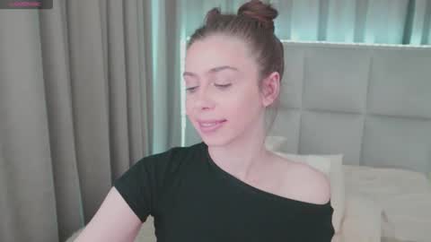 Snapshot of nikaletta chatting on May 2026 12:40:02 AM Nika online show from May 2026 12:40:02 AM