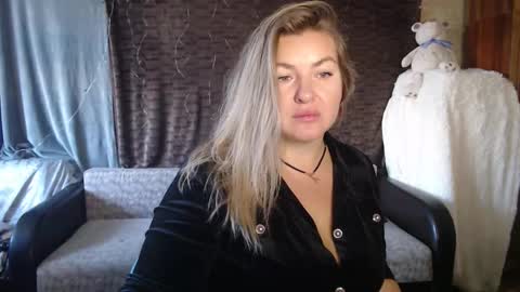 Snapshot of nikaskylink chatting on October 2025 04:21:01 AM Nika online show from October 2025 04:21:01 AM