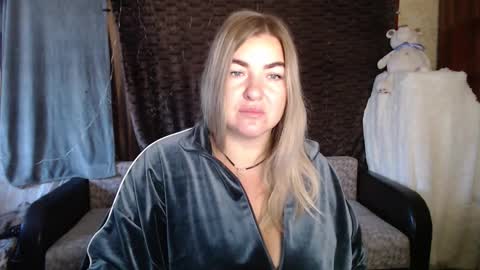 Snapshot of nikaskylink chatting on October 2025 03:40:02 AM Nika online show from October 2025 03:40:02 AM