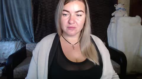 Snapshot of nikaskylink chatting on October 2025 04:01:01 AM Nika online show from October 2025 04:01:01 AM