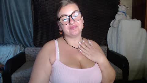Snapshot of nikaskylink chatting on October 2025 04:27:01 AM Nika online show from October 2025 04:27:01 AM