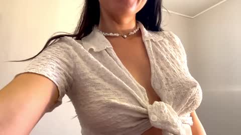 Snapshot of nikavenus chatting on December 2024 09:17:02 AM Nika online show from December 2024 09:17:02 AM