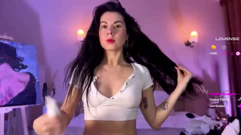 Snapshot of nikavenus chatting on November 2025 07:36:02 AM Nika online show from November 2025 07:36:02 AM