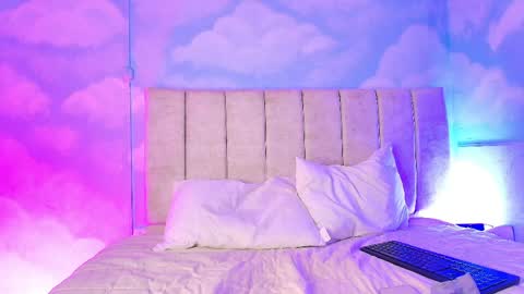    online show from April 2026 02:05:01 AM